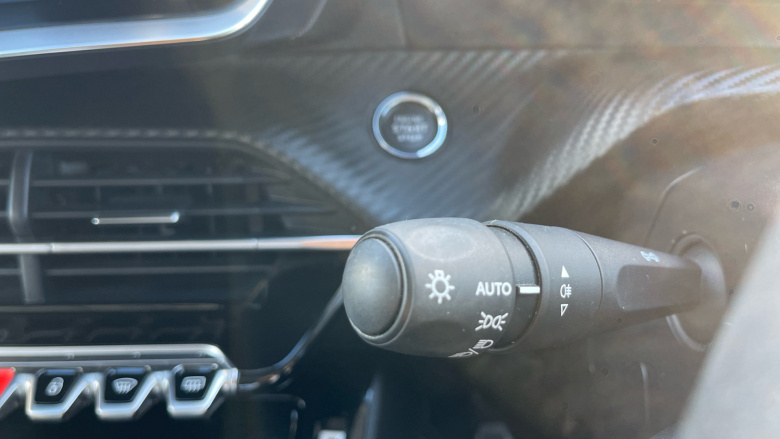 Peugeot 208 1.2 PureTech 100 Allure Premium + 5dr Petrol Hatchback